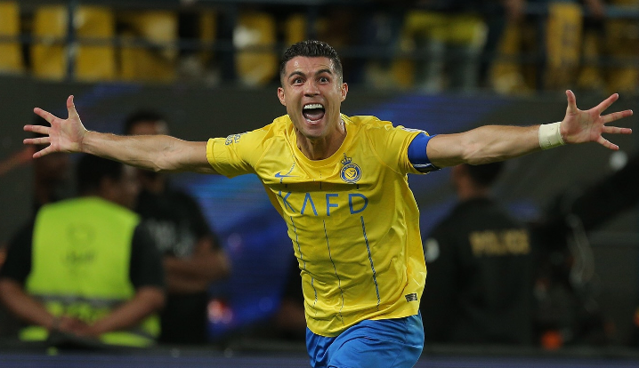 Ronaldo lập cú đúp trong trận đấu cuối cùng giải vô địch quốc gia Saudi Arabia.