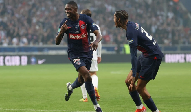 Dembele mở tỷ số cho PSG ở phút 22 của trận đấu