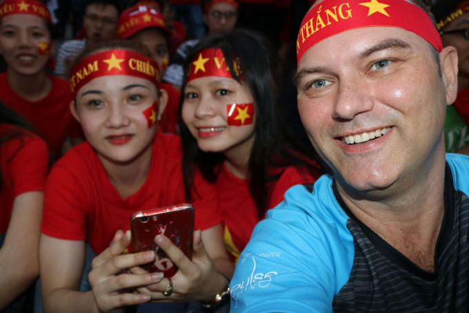 Shining Bright in European Football, Why Vietnamese Expats Are Dubbed 'Exceptional Superstars'